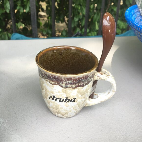 Hand crafted small Aruba mug with spoon - NWT - Picture 2 of 4